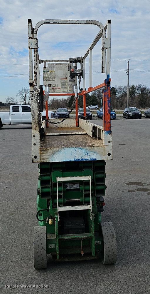 image for item DQ8715 2015 JLG 2632 ES scissor lift