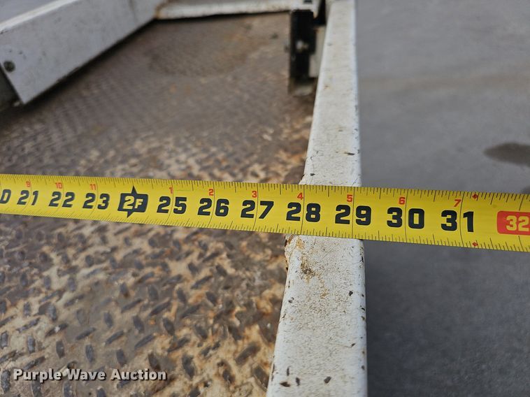 image for item DQ8715 2015 JLG 2632 ES scissor lift