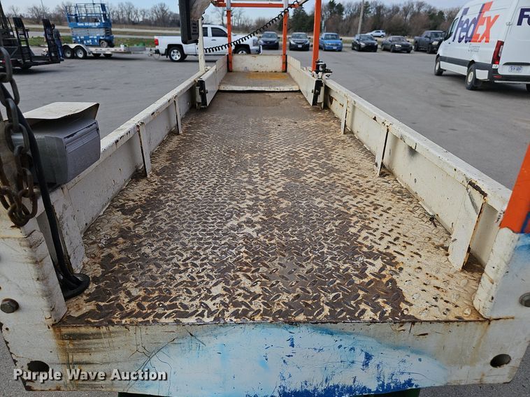 image for item DQ8715 2015 JLG 2632 ES scissor lift