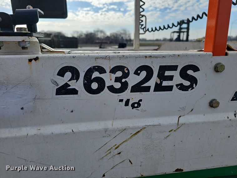 image for item DQ8715 2015 JLG 2632 ES scissor lift