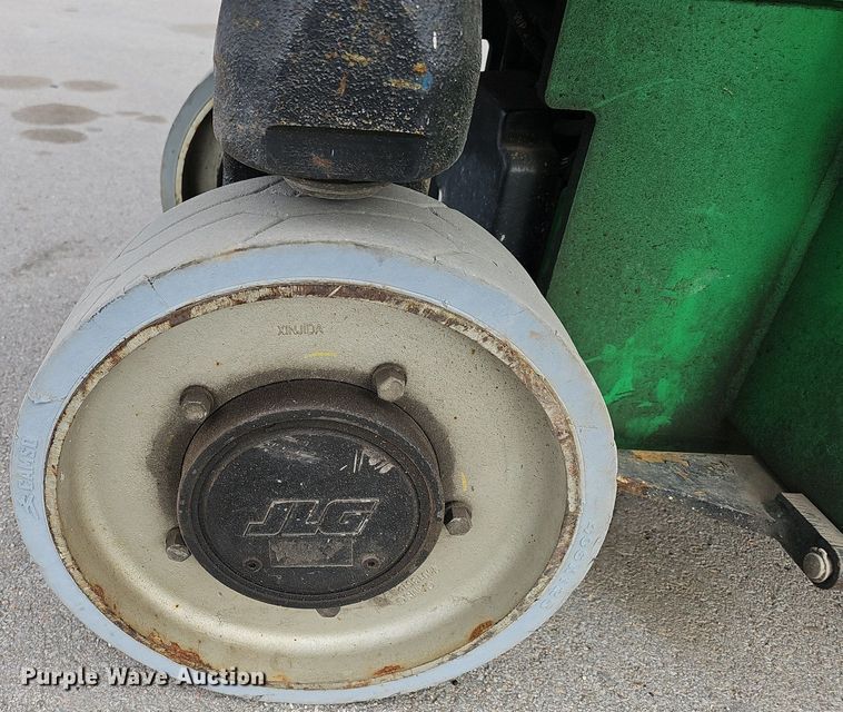 image for item DQ8715 2015 JLG 2632 ES scissor lift