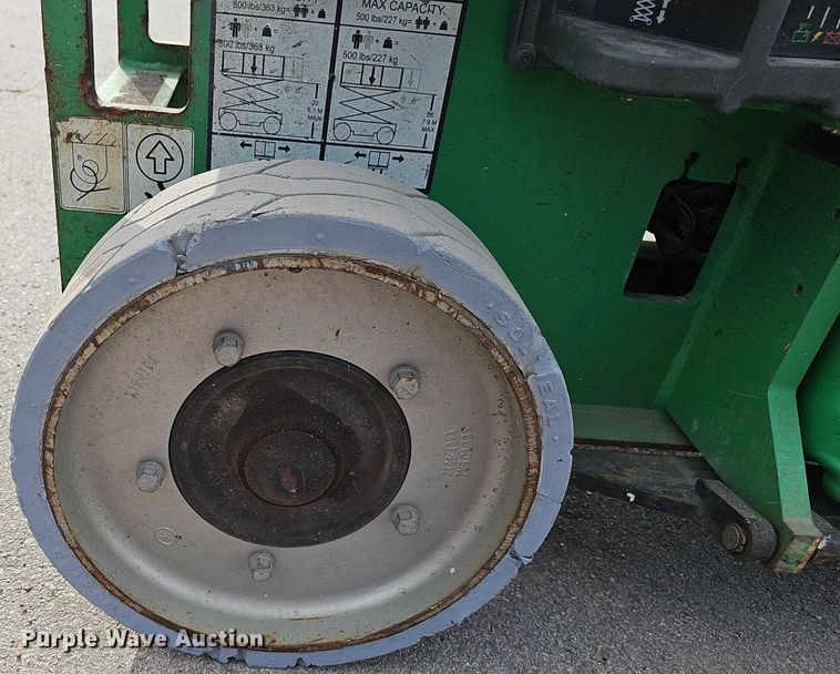 image for item DQ8715 2015 JLG 2632 ES scissor lift