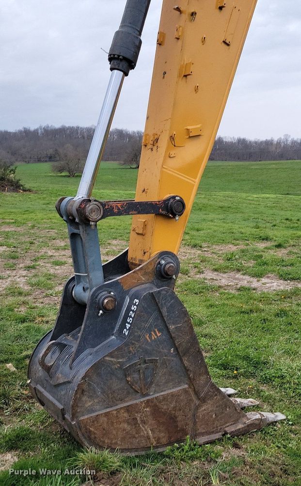 image for item DR7895 2015 Case  CX210C excavator