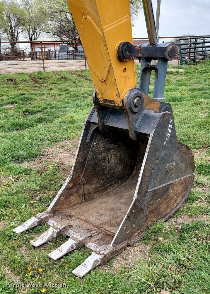 image for item DR7895 2015 Case  CX210C excavator