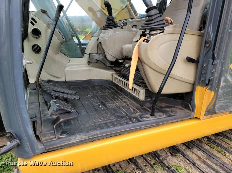 image for item DR7895 2015 Case  CX210C excavator