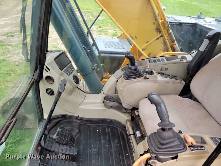 image for item DR7895 2015 Case  CX210C excavator