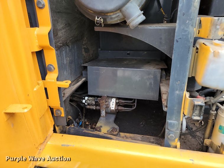 image for item DR7895 2015 Case  CX210C excavator