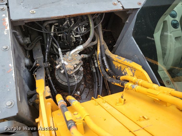 image for item DR7895 2015 Case  CX210C excavator