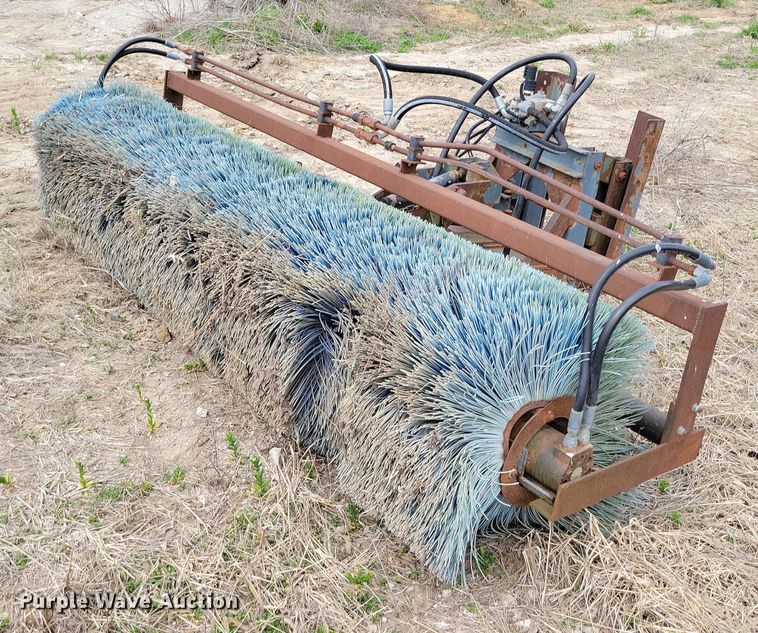 image for item DR7957 Broom