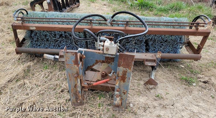 image for item DR7957 Broom