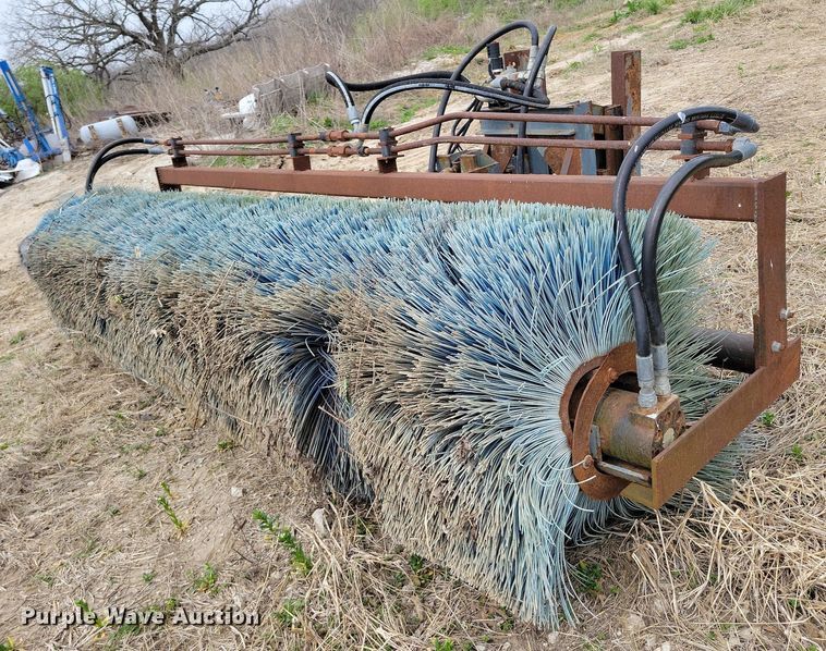 image for item DR7957 Broom