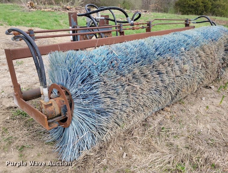 image for item DR7957 Broom