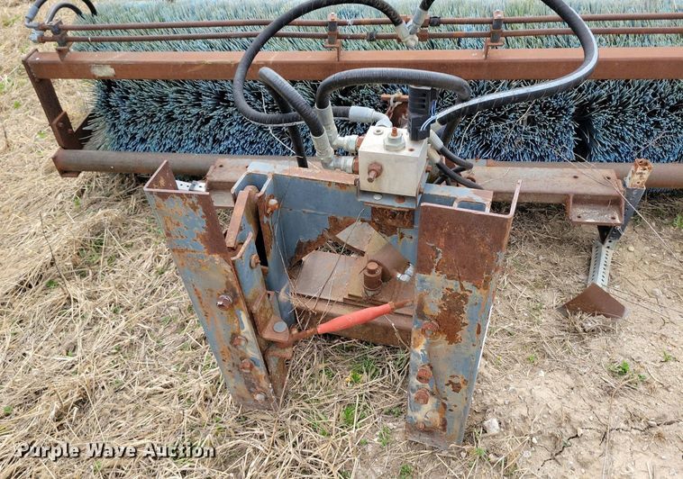 image for item DR7957 Broom