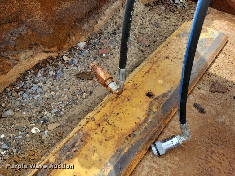 image for item DR7959 Skid steer grapple bucket