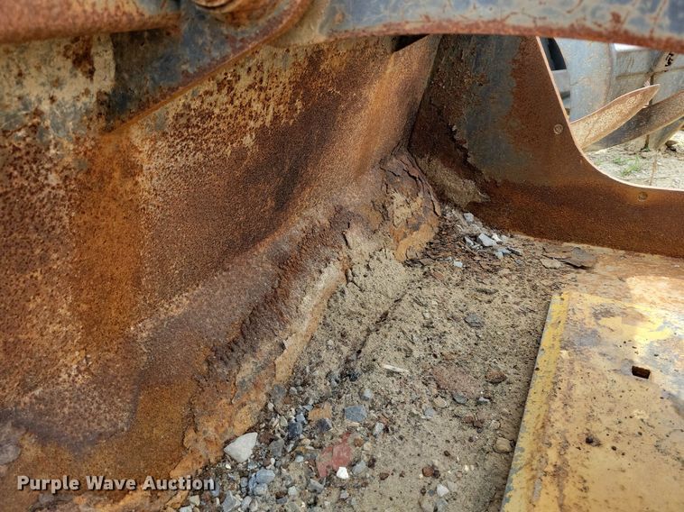 image for item DR7959 Skid steer grapple bucket