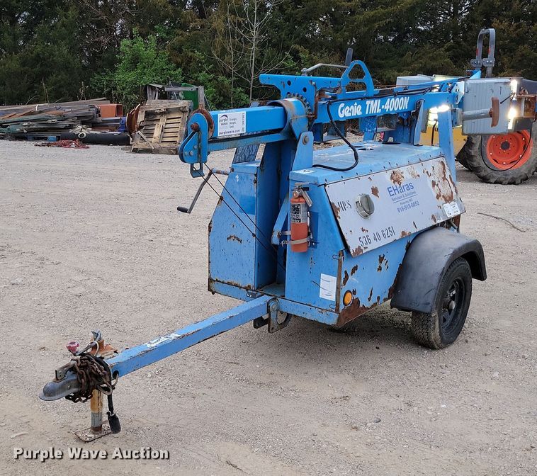 image for item DR7961 2006 Genie TML-4000N light plant