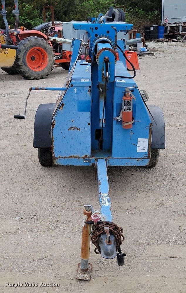 image for item DR7961 2006 Genie TML-4000N light plant