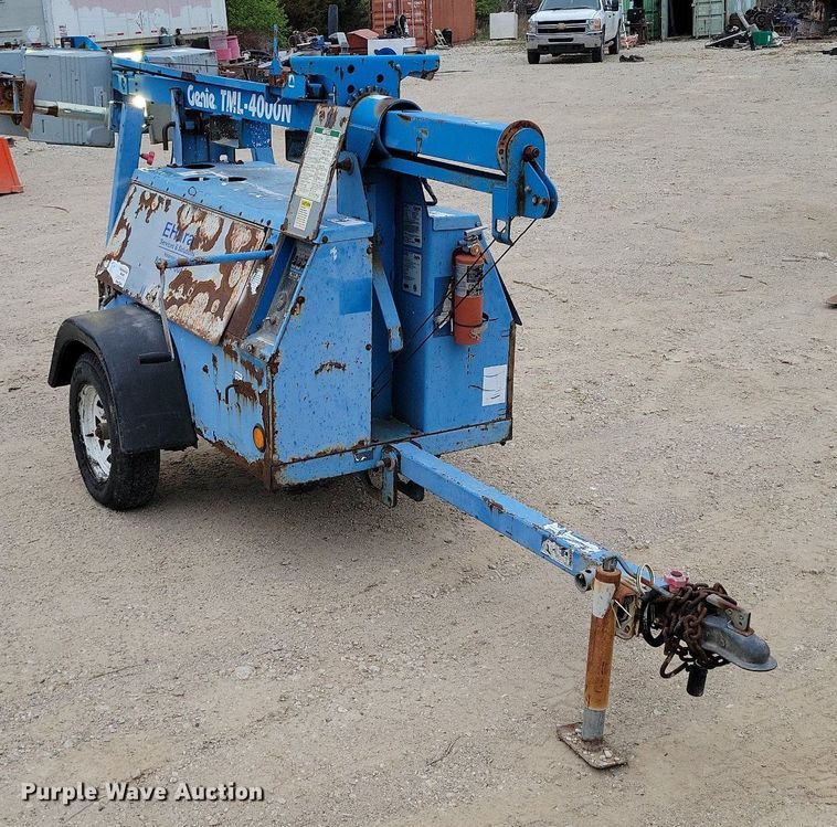 image for item DR7961 2006 Genie TML-4000N light plant