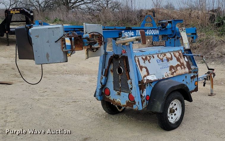 image for item DR7961 2006 Genie TML-4000N light plant