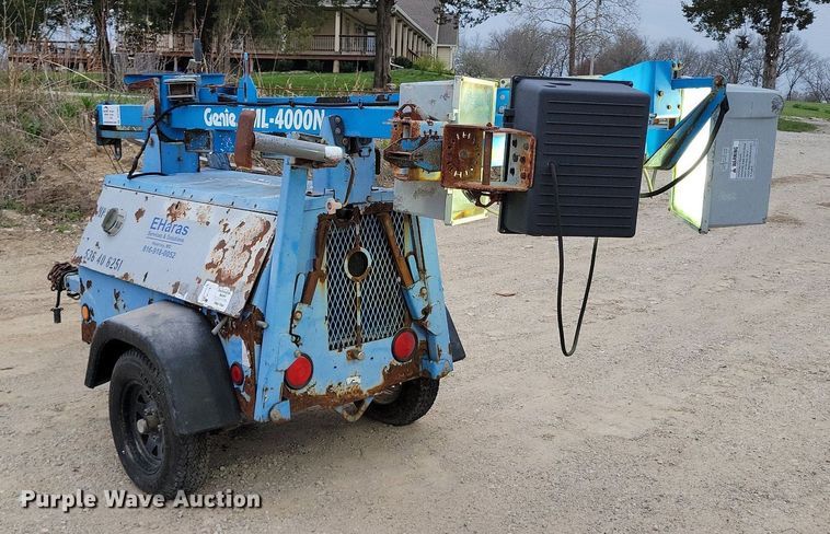 image for item DR7961 2006 Genie TML-4000N light plant