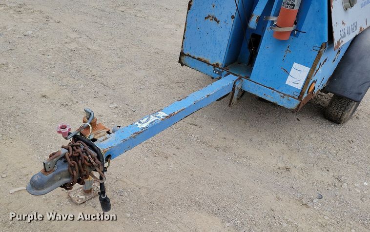 image for item DR7961 2006 Genie TML-4000N light plant