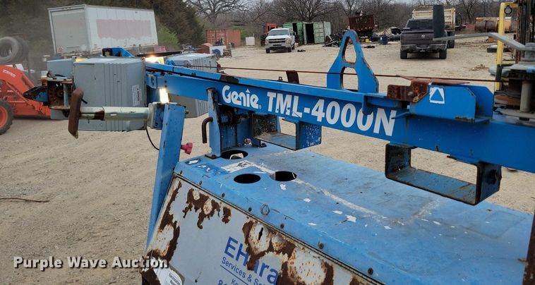 image for item DR7961 2006 Genie TML-4000N light plant