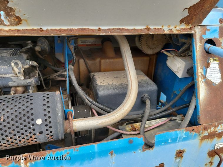 image for item DR7961 2006 Genie TML-4000N light plant