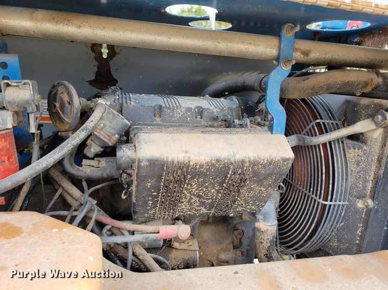 image for item DR7961 2006 Genie TML-4000N light plant