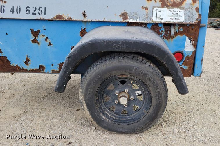 image for item DR7961 2006 Genie TML-4000N light plant