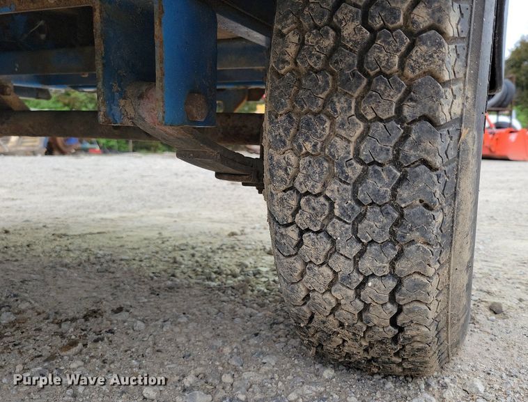 image for item DR7961 2006 Genie TML-4000N light plant