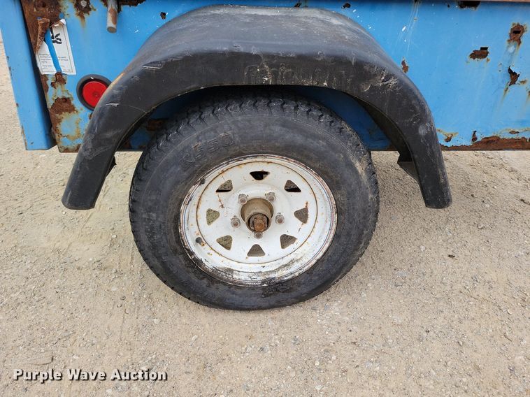 image for item DR7961 2006 Genie TML-4000N light plant