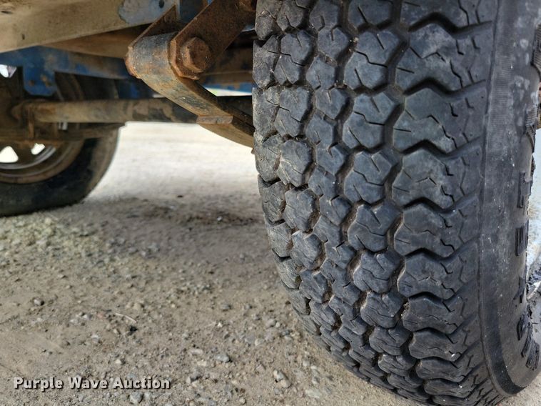 image for item DR7961 2006 Genie TML-4000N light plant