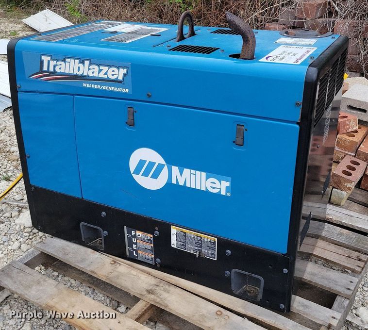 image for item DR7962 Miller Trailblazer 325 EFI welder/generator