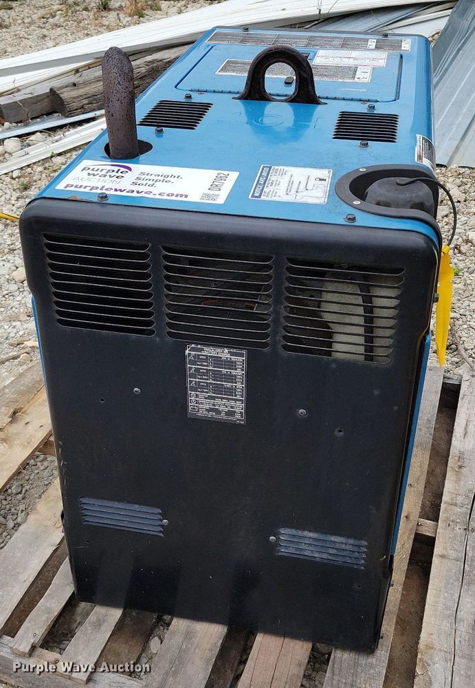 image for item DR7962 Miller Trailblazer 325 EFI welder/generator