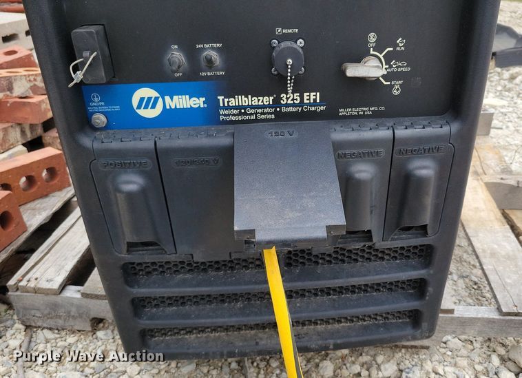 image for item DR7962 Miller Trailblazer 325 EFI welder/generator