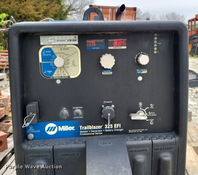 image for item DR7962 Miller Trailblazer 325 EFI welder/generator