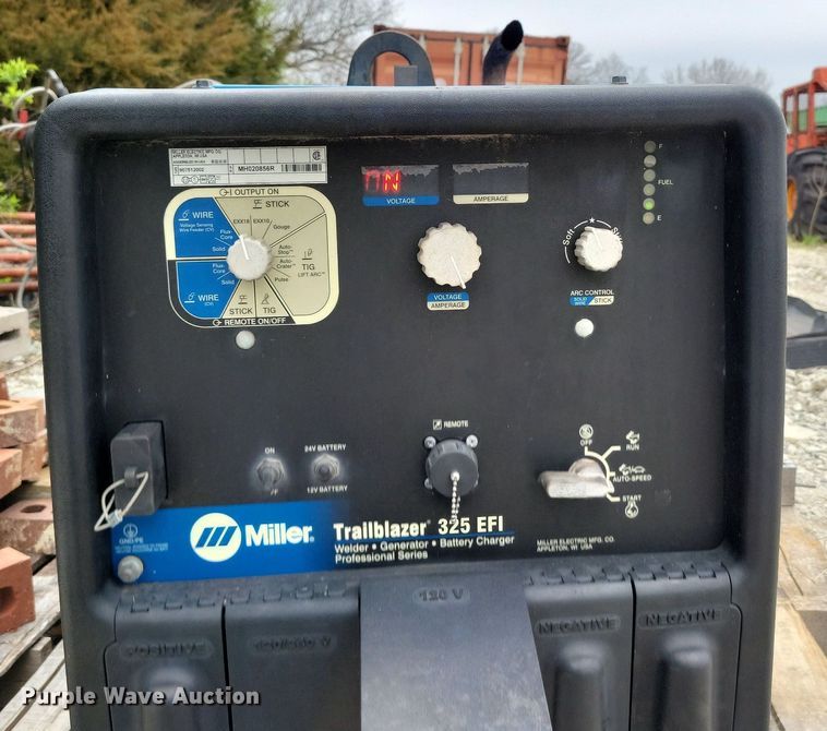 image for item DR7962 Miller Trailblazer 325 EFI welder/generator