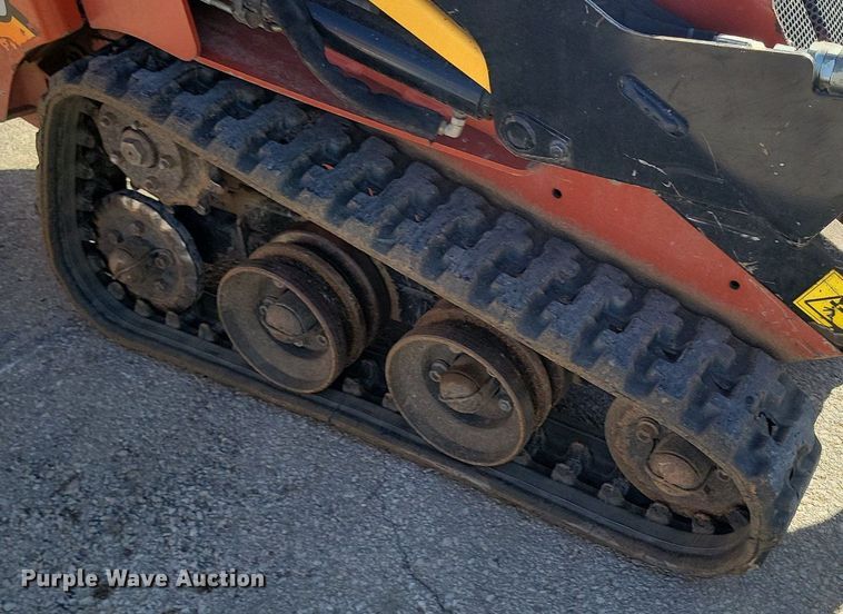 image for item DR7985 2017 Ditch Witch SK600 compact utility loader