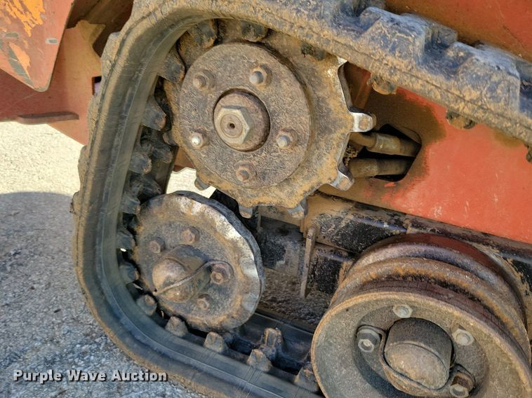 image for item DR7985 2017 Ditch Witch SK600 compact utility loader