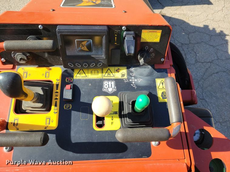 image for item DR7986 2021 Ditch Witch SK1050 compact utility loader