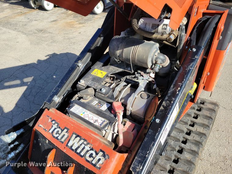 image for item DR7986 2021 Ditch Witch SK1050 compact utility loader