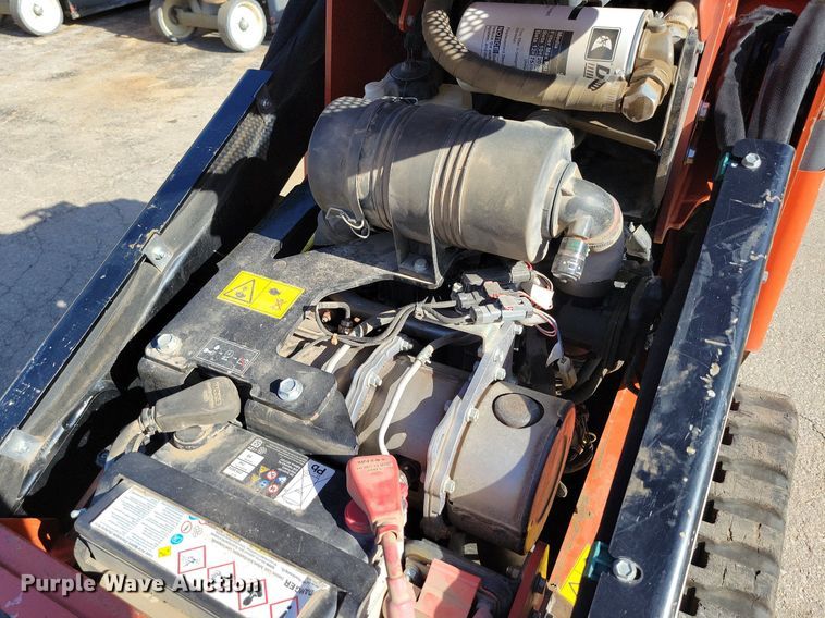 image for item DR7986 2021 Ditch Witch SK1050 compact utility loader