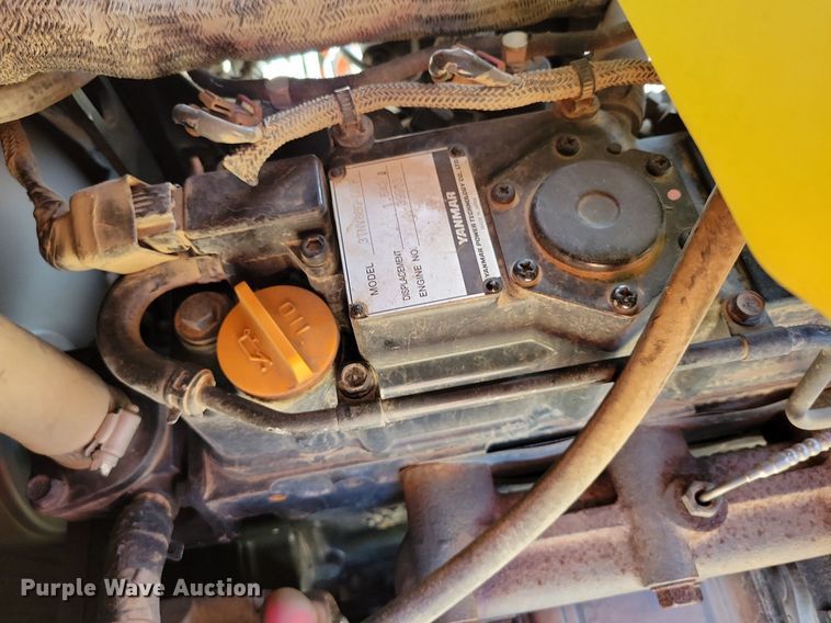 image for item DR7986 2021 Ditch Witch SK1050 compact utility loader