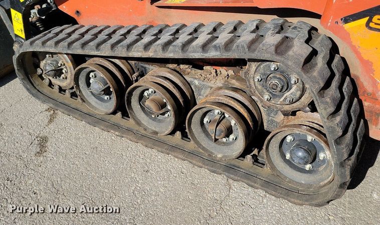 image for item DR7986 2021 Ditch Witch SK1050 compact utility loader