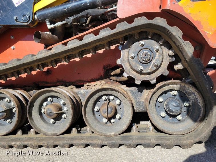 image for item DR7986 2021 Ditch Witch SK1050 compact utility loader