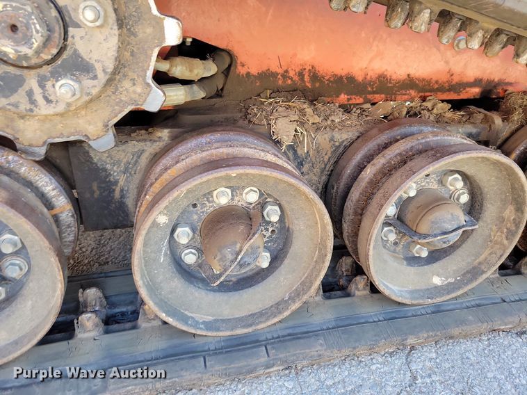 image for item DR7986 2021 Ditch Witch SK1050 compact utility loader