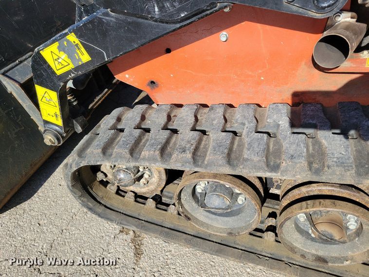 image for item DR7986 2021 Ditch Witch SK1050 compact utility loader
