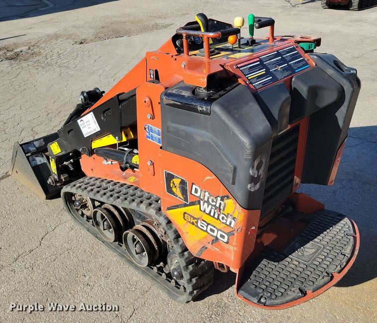 image for item DR7987 2020 Ditch Witch SK600 compact utility loader