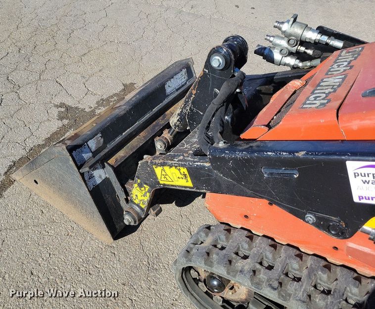 image for item DR7987 2020 Ditch Witch SK600 compact utility loader