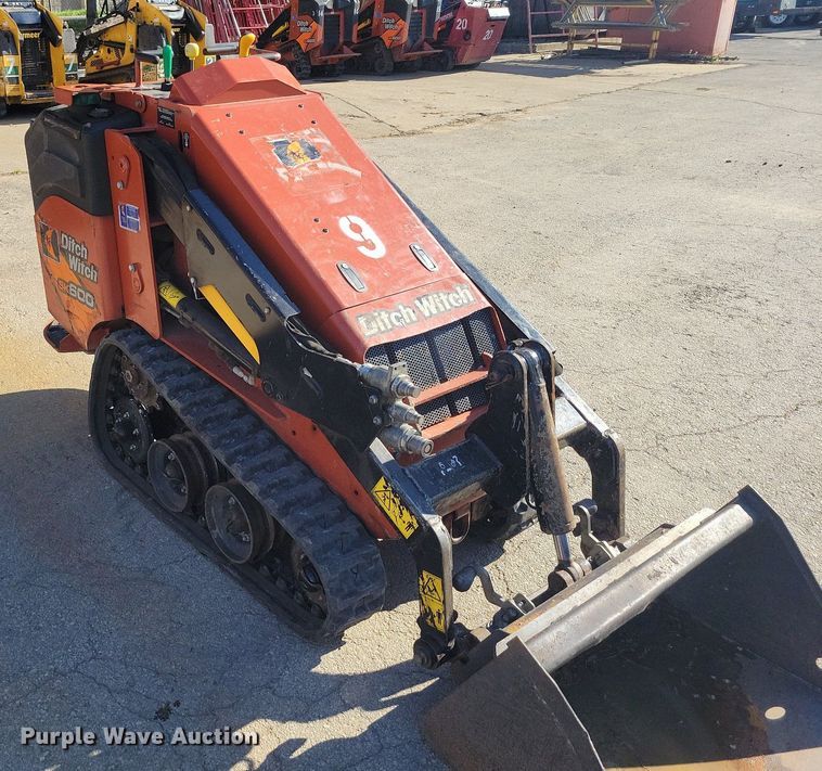 image for item DR7987 2020 Ditch Witch SK600 compact utility loader